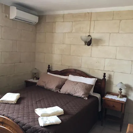 La Fenice By Giancarlo בית הארחה *