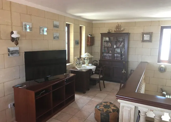 La Fenice By Giancarlo Konukevi Victoria